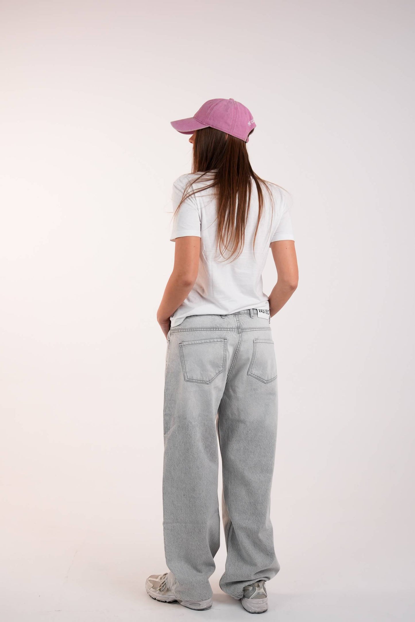 WOMEN'S WASHED DENIM