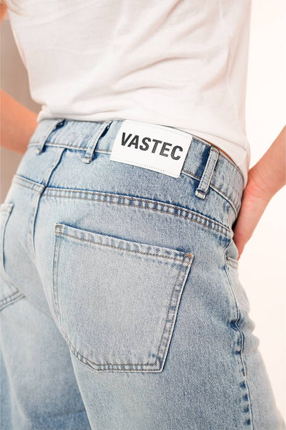 WOMEN'S WASHED DENIM